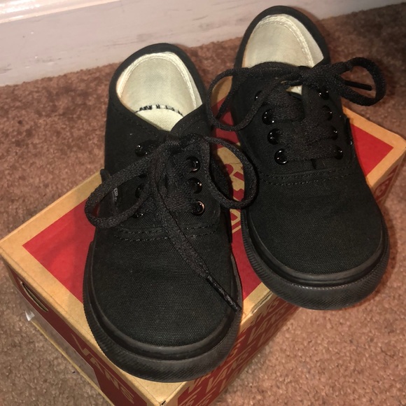 Vans - Picture 2 of 6